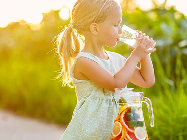 Cute-Little-Girl-With-Blonde-Hair drinking water dr dennis dunne eugene oregon kid